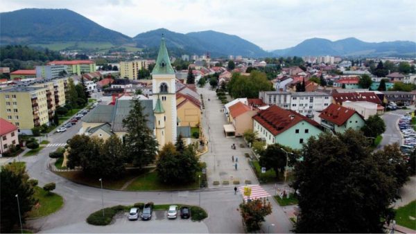 KYSUCKÉ NOVÉ MESTO: Pamiatka zosnulých bez zbytočného odpadu