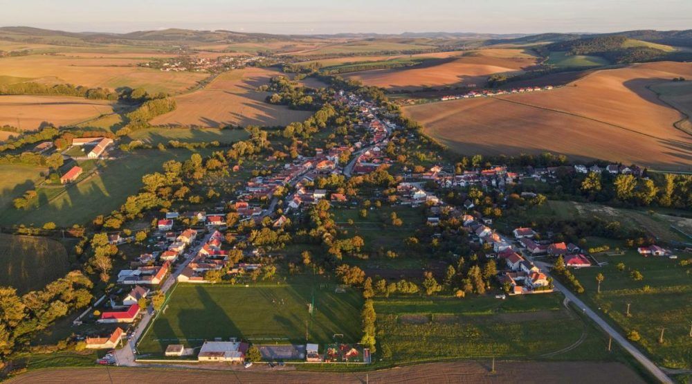 DUBOVCE: Jedna z obcí na Slovensku so spoločnými výzvami OZ.