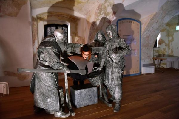 HOLÍČ: Magická noc na zámku