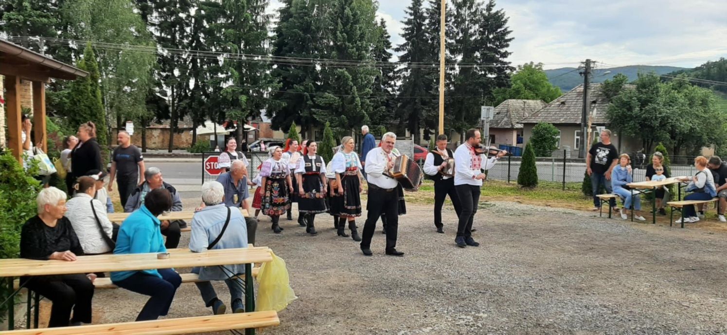 LOVINOBAŇA: Divadlo 09 11 2025 : A zazvonil zvonec ...