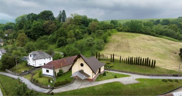 PETROVCE: Nachádzame sa na severnej strane predhoria Slanských vrchov