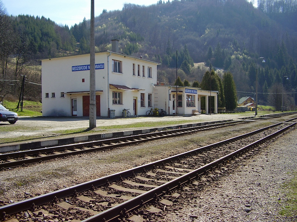 MEDZIBRODIE NAD ORAVOU: Október - mesiac úcty k starším