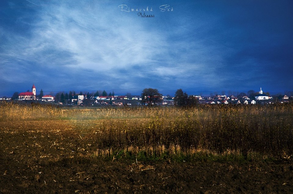 RIMAVSKÁ SEČ: V roku 1920, po trianonskom mierovom diktáte obec bola pričlenená k Československu