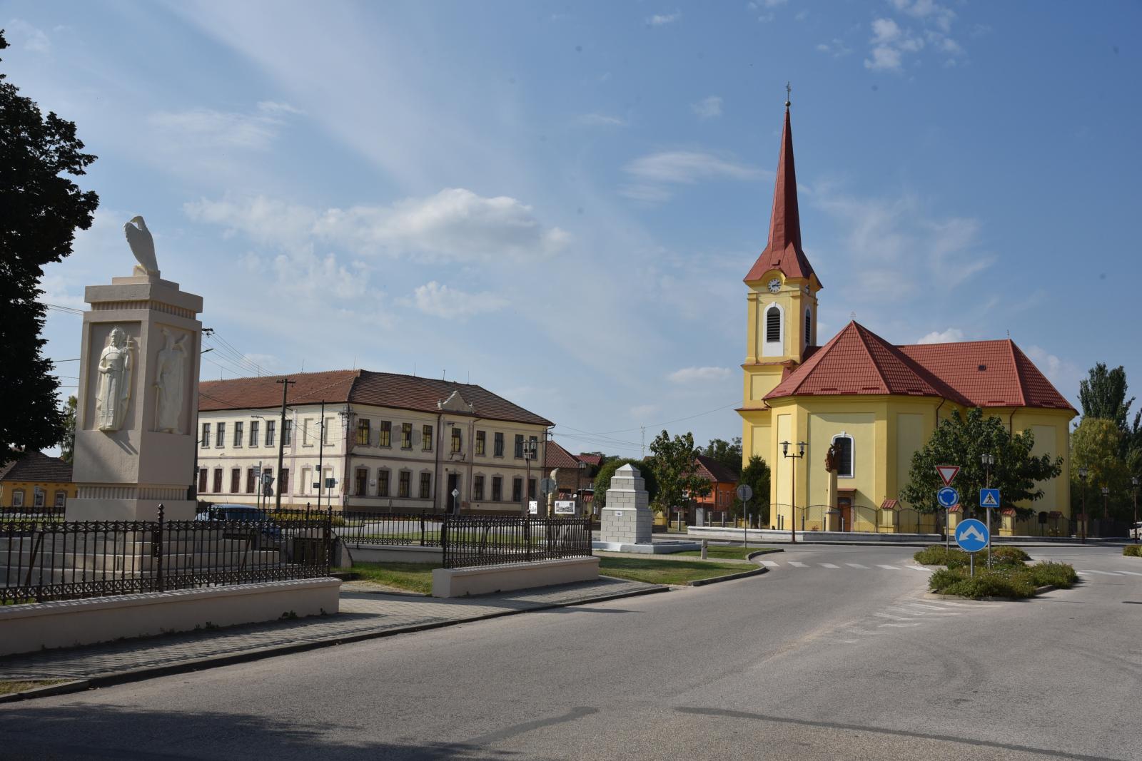 TVRDOŠOVCE: Remeselnícke vianočné trhy