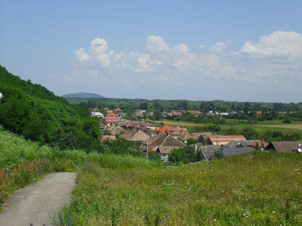 SOMOTOR: V Somotore sa nachádza desať ulíc: Agátová, Gaštanová,Lipová, Hlavná, Nová, Novoviešťanská, Obchodná, Podbodrožská, Staničná a Vinohradská.