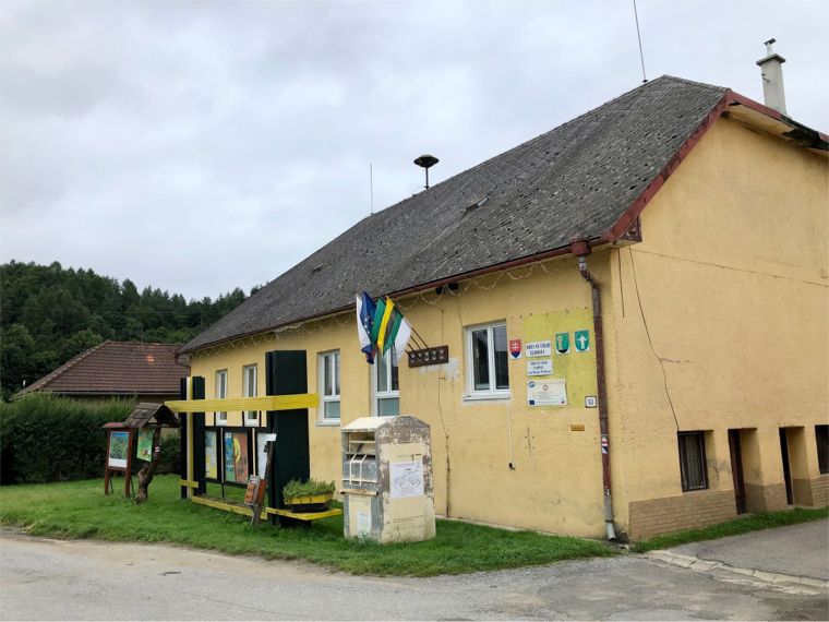 ĽUBOVEC: Seminár o sršňoch ázijských
