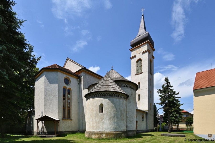 KRIŽOVANY NAD DUDVÁHOM: Vianočný rínok a Mikuláš