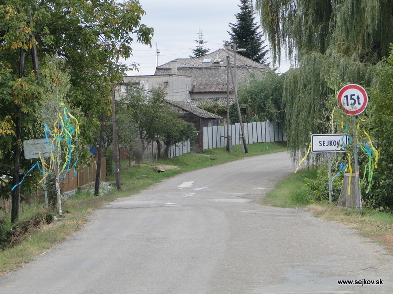 SEJKOV:    Od 13. storočia Sejkov patril zemanom z Lastomíra