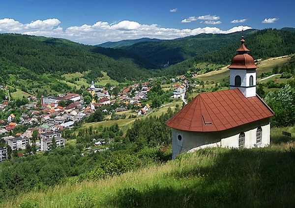 SMOLNÍK: V roku 1290 sa terajšia obec Smolnícka Húta nazývala Schmöllnitzer Pochdorf.