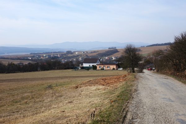 CHRASTNÉ: Abovská dedina Chrastné vznikla v priestore širšieho stredovekého územia nazývaného pôvodne Sokol'.