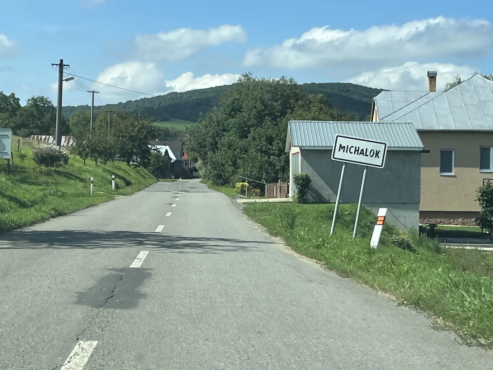 MICHAJLOV: Od založenia a aj počas 17. storočia obec patrila Drugetovcov (humenské panstvo).