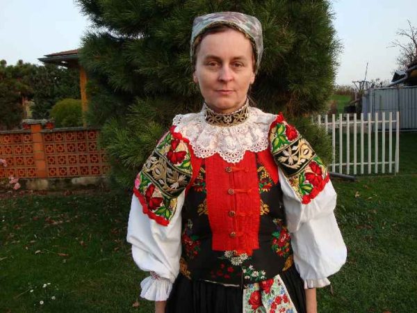 SKAČANY: Skačiansky kroj