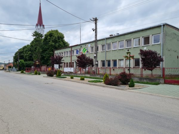 LENARTOVCE: Nemalo by sa zabúdať na to, že láska k vlasti a hrdosť na ňu sa začína láskou k rodnému mestu, či obci, hrdosťou na ich minulosť a súčasnosť.