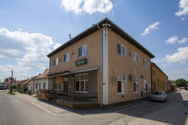 SMOLINSKÉ: Smolinské je obec na Slovensku v okrese Senica, v Trnavskom kraji.