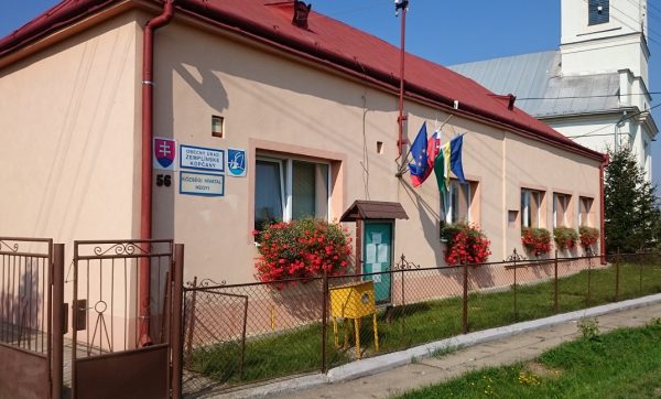 ZEMPLÍNSKE KOPČANY: Názov obce je doložený z roku 1322 ako Higi.