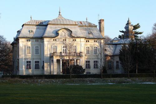 ŽITAVCE: Prícestná plastika sv. Jána Nepomuckého, je rokoková z roku 1760.