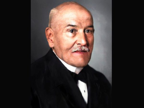 SPOLOČNOSŤ: Ján Levoslav Bella