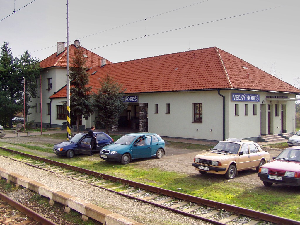 VEĽKÝ HOREŠ: Počet obyvateľov k 31.12.2010 - 970.