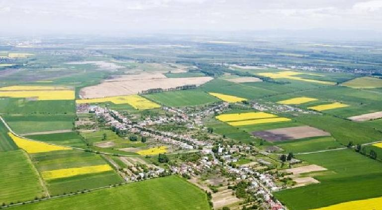 NOVOSAD: V súčasnosti sa predškolská výchova detí z obce realizuje v dvojtriednej materskej škole.