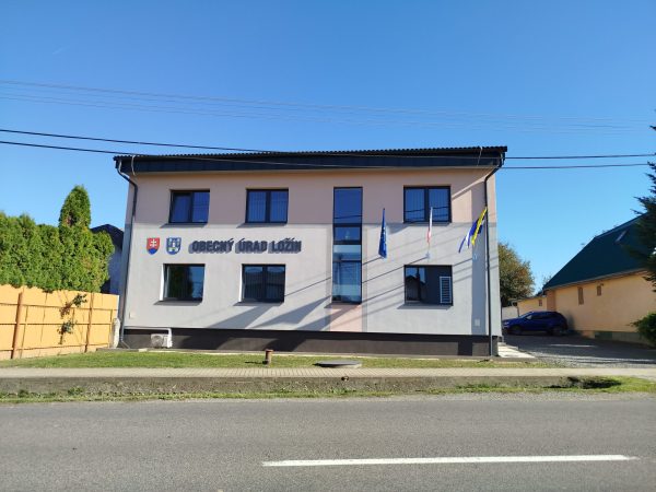 LOŽÍN: Obec Ložín leží uprostred Východoslovenskej nížiny, na Zemplíne.