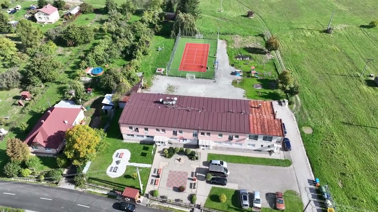 SLANSKÁ HUTA: Obec majetkovo patrila k panstvu Slanec - rod Aba.